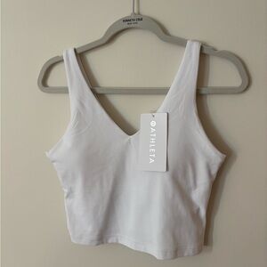 New with tags Athleta Transcend V-Neck Crop